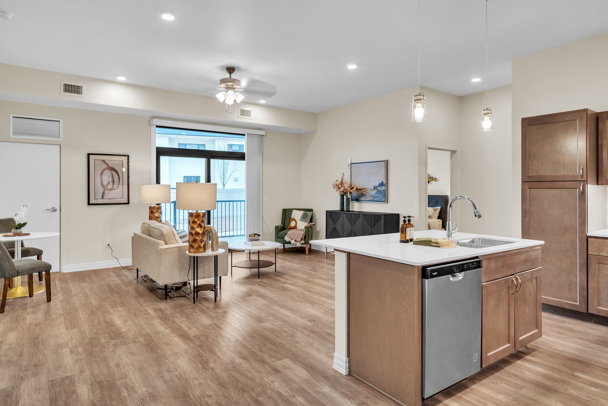 7800_S_Western_Ave_Sioux_Falls_SD_57108_USA-Kitchen-DSC_3381 2