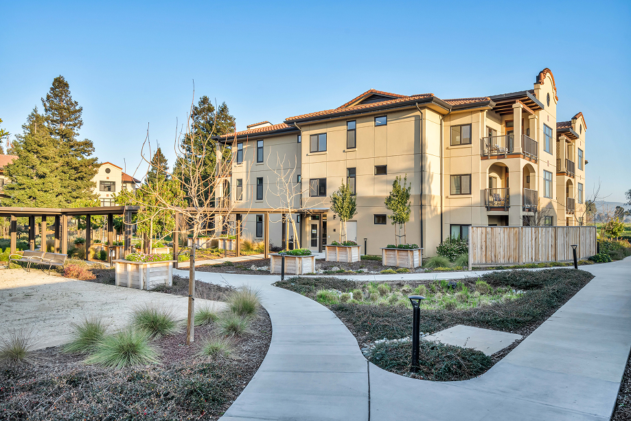 IL Courtyard Entrance 2 1