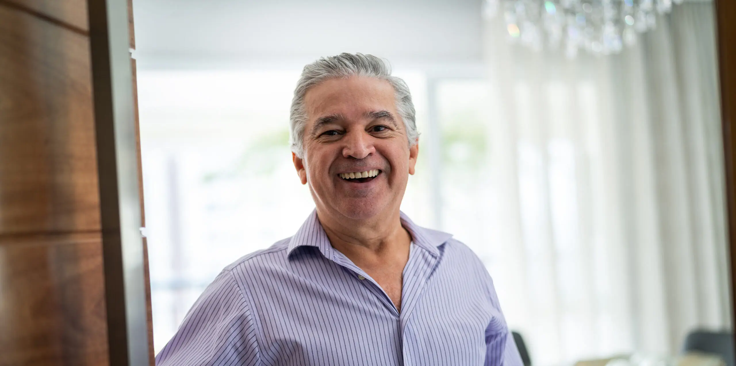 MNV_Guy-Greeting-scaled-e1726410824116.jpg&w=3840&q=75