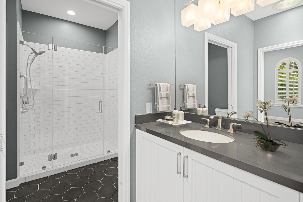 SRC_Cottage_Bathroom 1